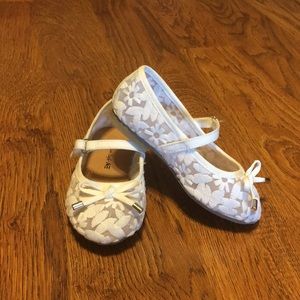 White dress shoes/wedding shoes toddler girl